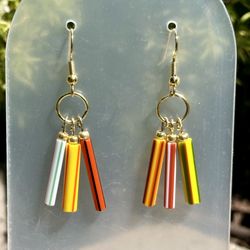 🧡 Pretty striped glass tube beaded charm earrings with gold tone metal