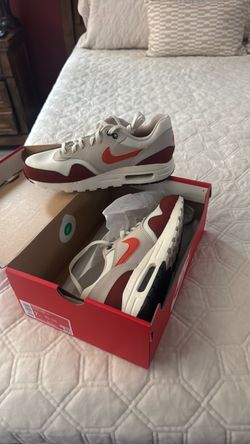 Big Kids size 7y  which is a womens size 8.5 brand new 60.00