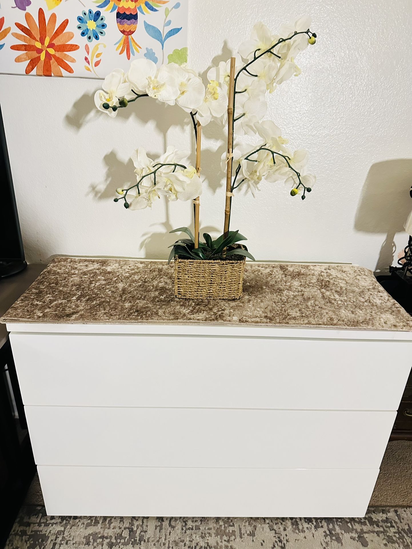 White 3 Drawers Dresser 