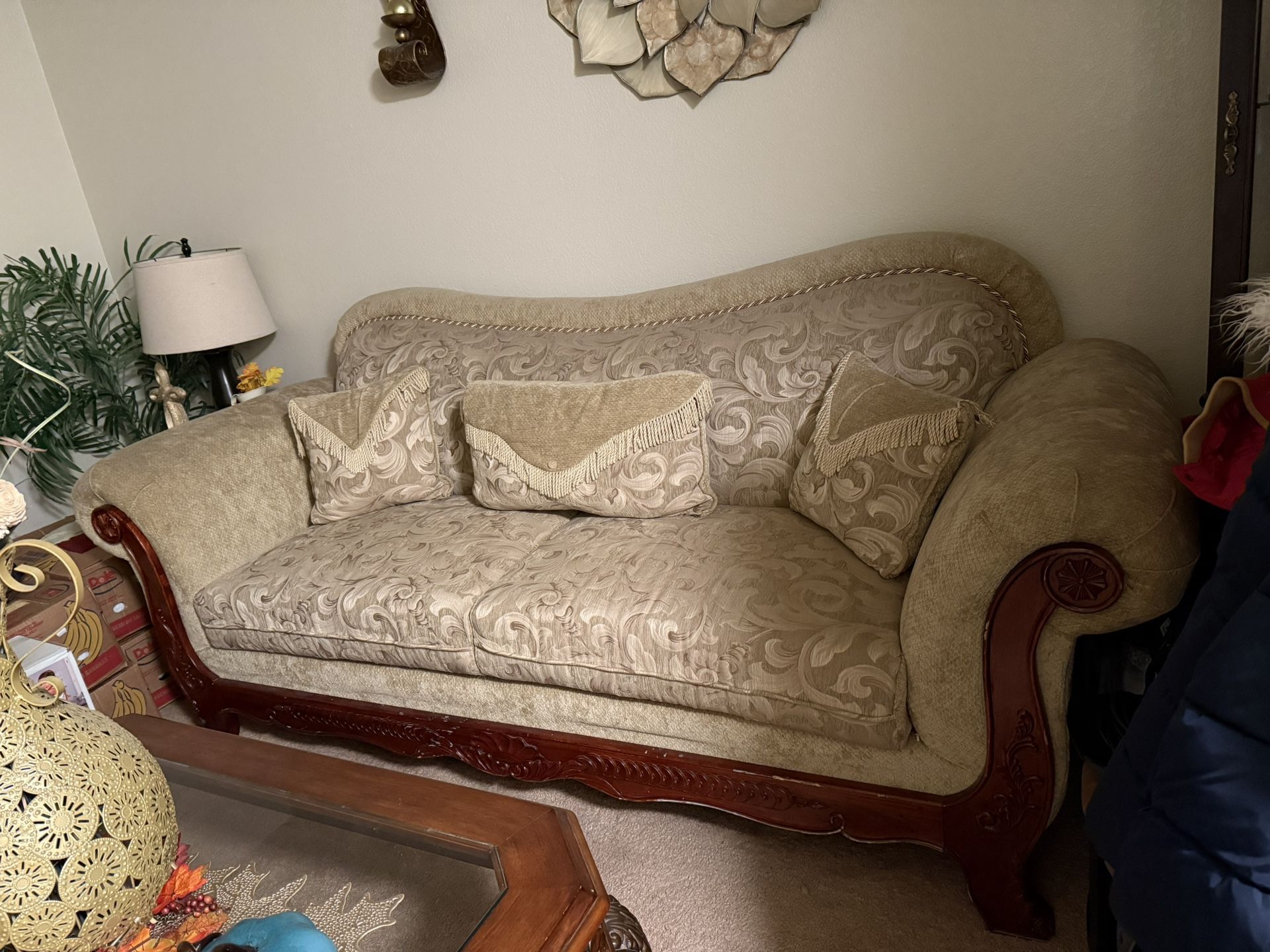 Victoria Style Tan Sofa Set For Sell/Livermore Ca