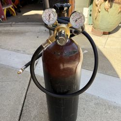 Welding tank 40 cu/ft with gauge and argon gas