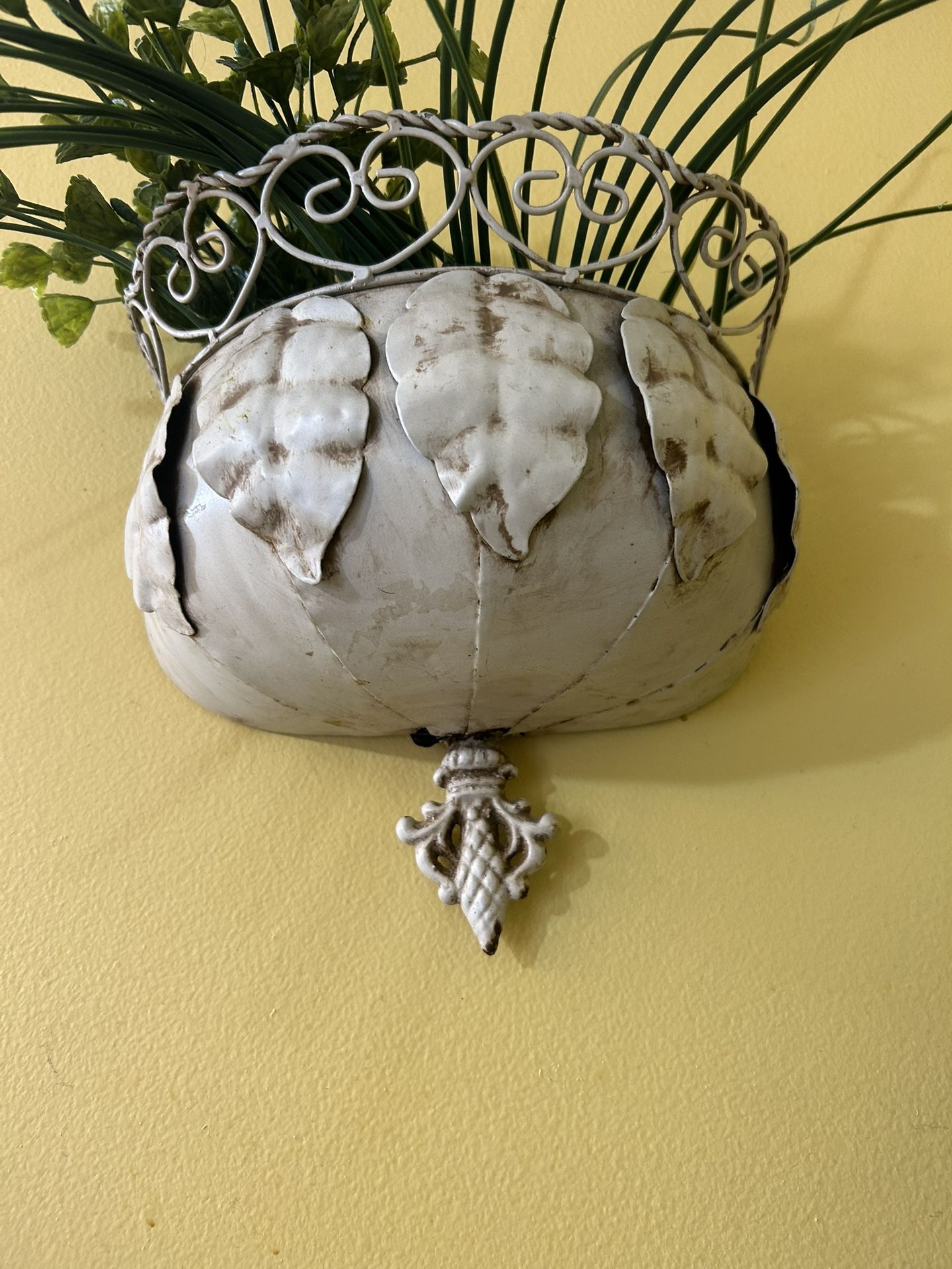 Metal Wall Hanging