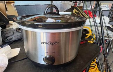 New crock pot 4.5 Quarts