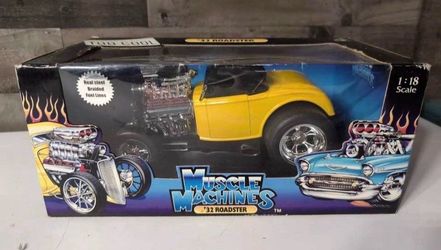 1932 Ford Roadster Muscle Machine 1/18 Scale Diecast