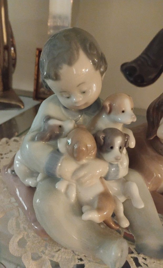 LLADRO BOY &  DOG with 4 PUPS FIGURINE