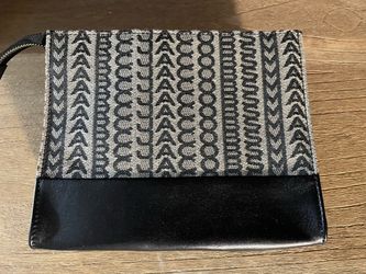 Marc Jacobs pouch
