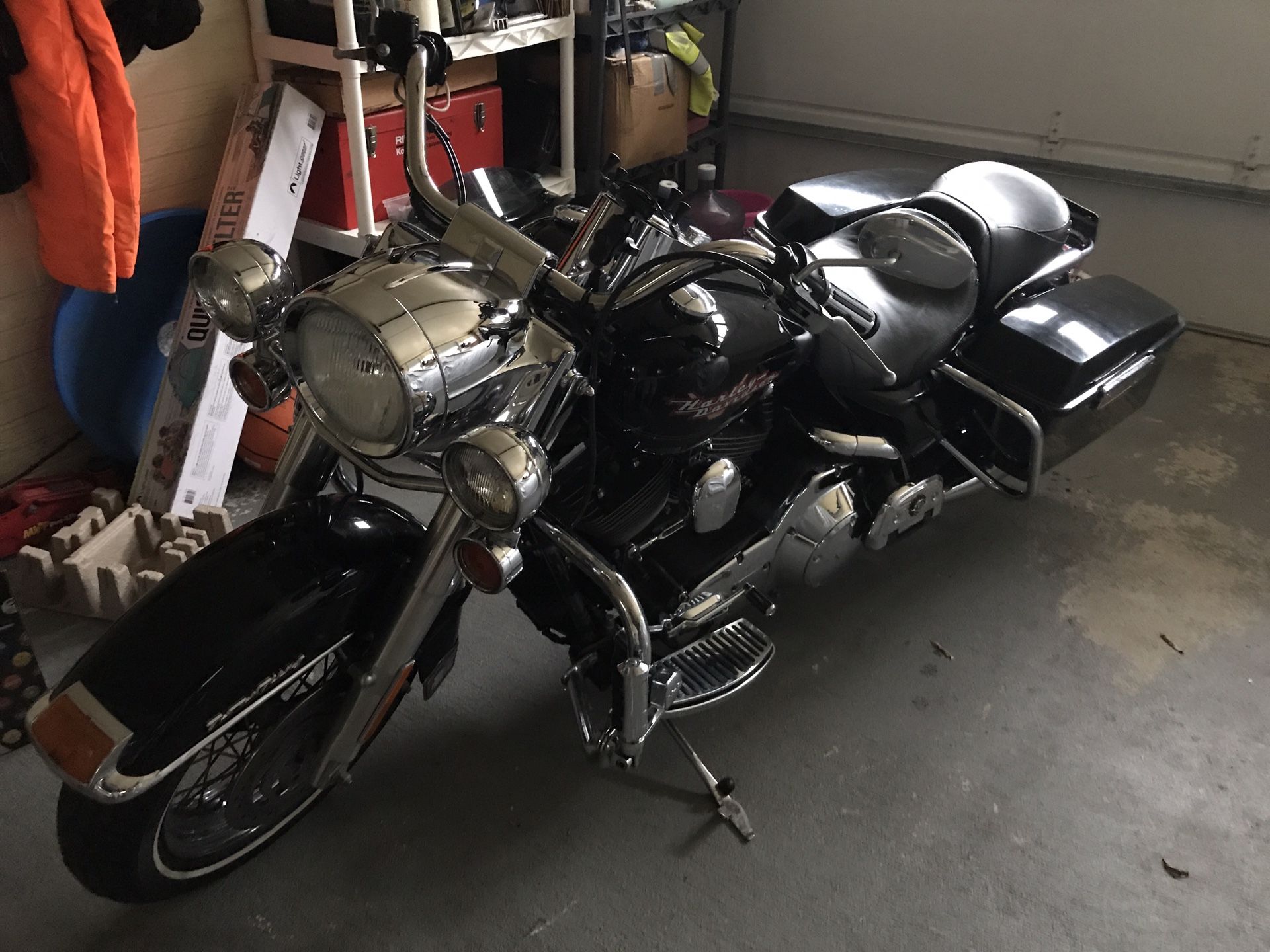 Clasic Road King. Garage kept. Beautiful. $4,900.00