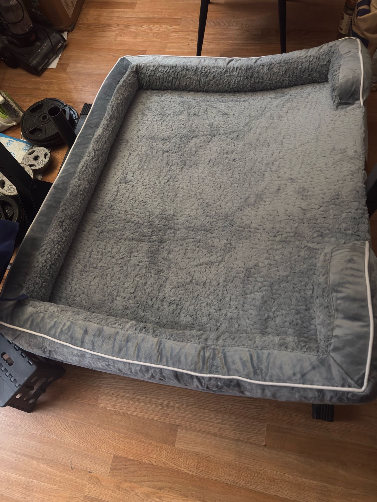 Brand new extra-large dog bed