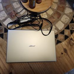 Acer Swift 1 Laptop 