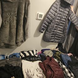 Whole lot of size L/XL. Hoodies, jacket sweatpants and more. Make offer for all. 