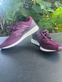 New Balance Low-Top Sneakers in Burgundy