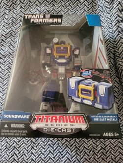 New TRANSFORMER SOUNDWAVE DIECAST