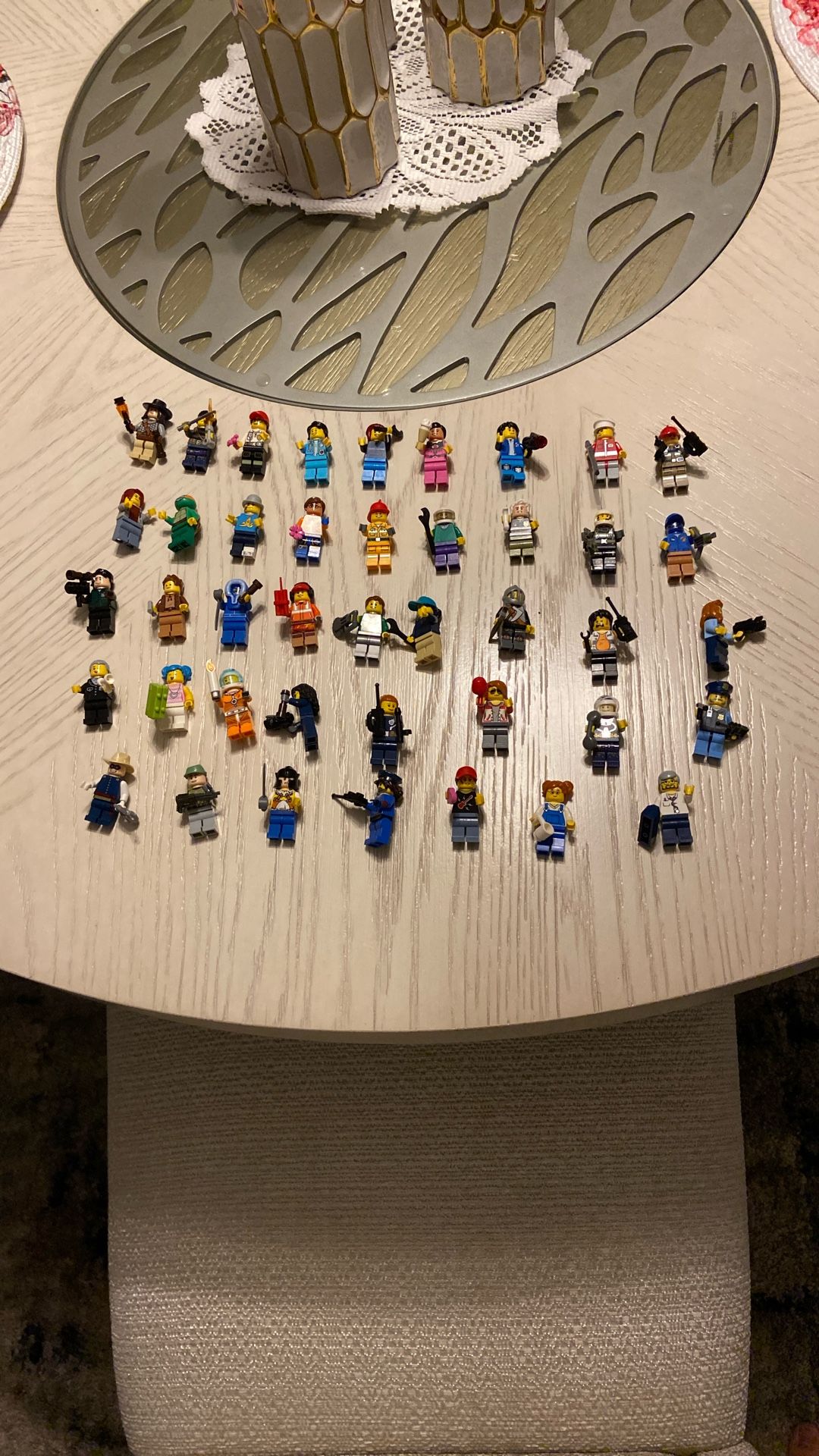 42 Lego Mini Figs