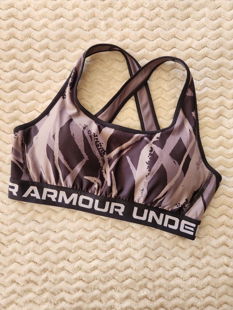 New UNDER ARMOUR sports Bra