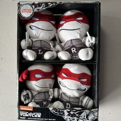Limited Edition TMNT 40th Anniversary Plush Gift Box Set 