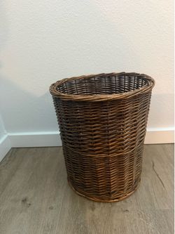 Woven Wicker/Rattan Wastebasket