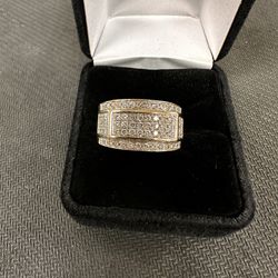 10k Diamond Ring