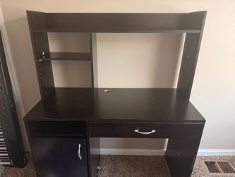 Desk with Hutch