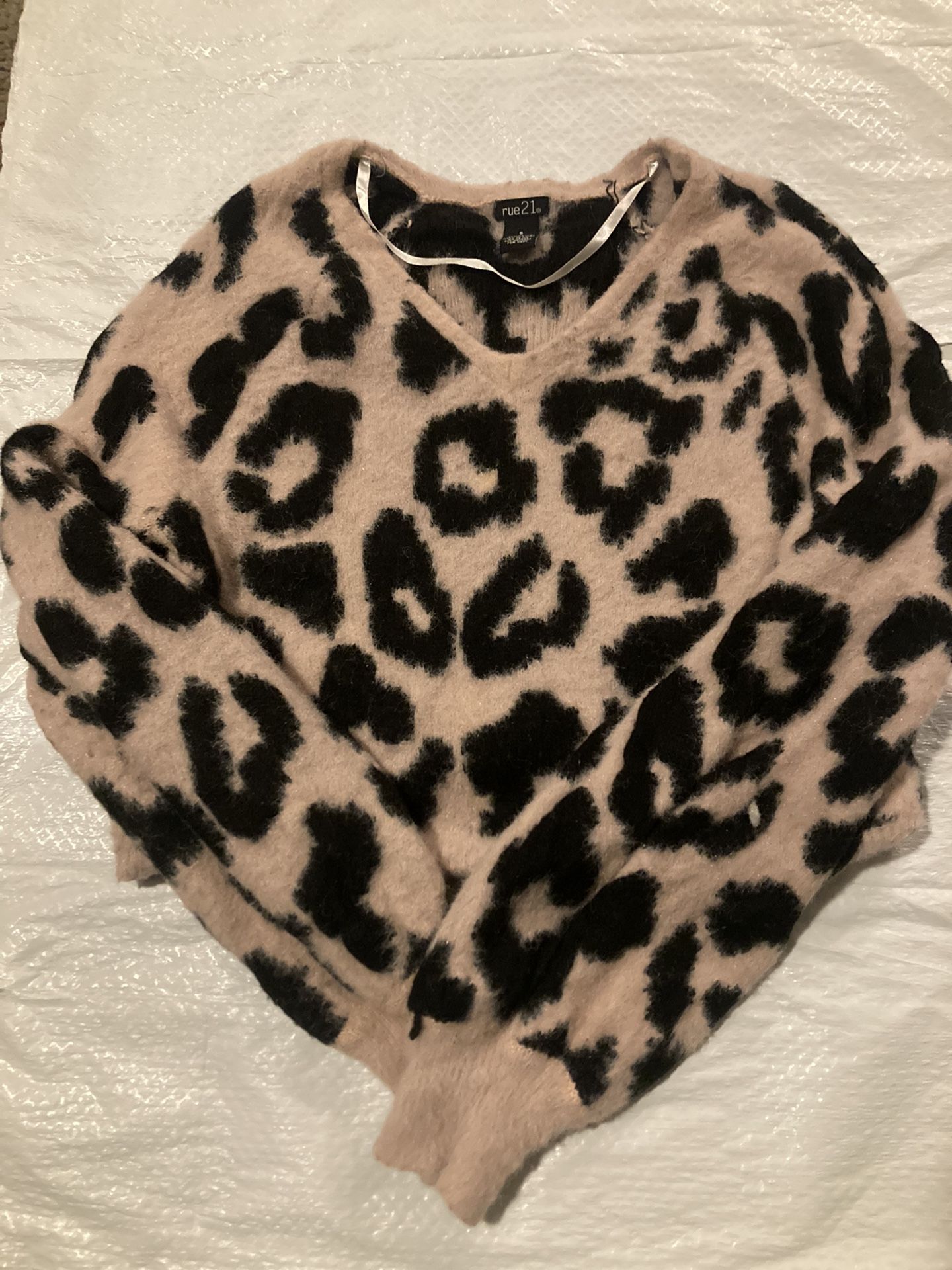 Rue 21 Leopard Crop Top