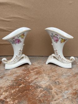Set of St. Regis American Porcelain Elegant ROSES  Floral  Cornucopia Vase Gold Trim 7”H x 6”W x 2”1/2D Used Condition $50 Both Firm on Price