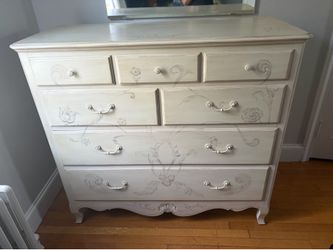 Solid wood Ethan Allen dresser