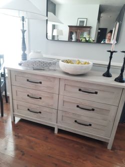 Dresser/ buffet
