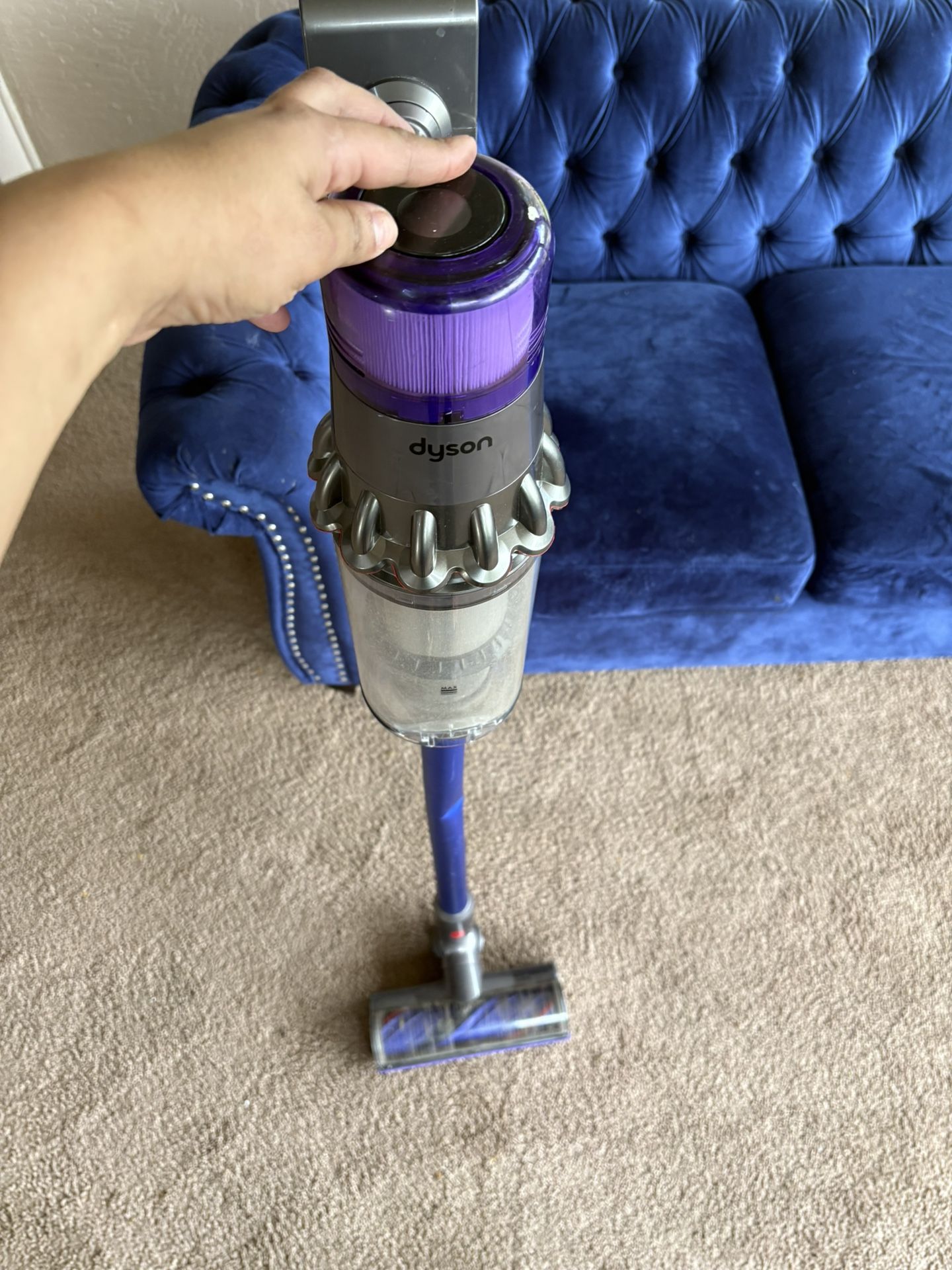 Dyson vacuum works perfectly fine