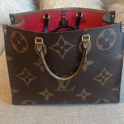 LV Purse