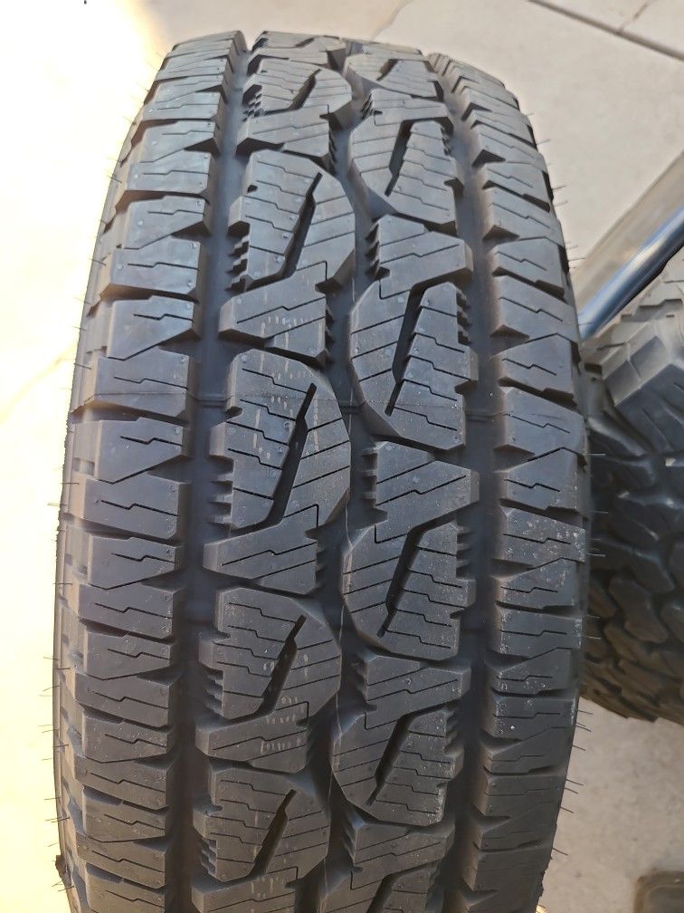1. 285/70/17. Bridgestone 95%