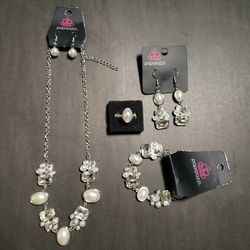 Paparazzi Accessories White Pearl And Rhinestones 