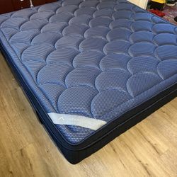 The DreamCloud Luxe Hybrid King Mattress 