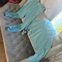 Women’s Sweatsuits