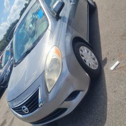 2013 Nissan Versa 
