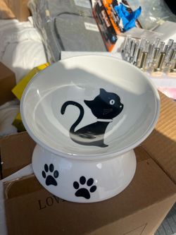 New cat food bowls I have more in box