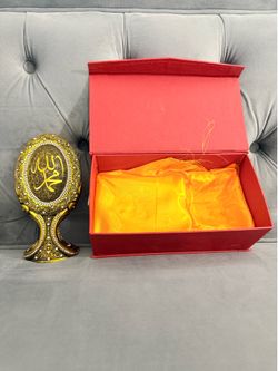Beautiful brand new islamic decor. (MUST SELL TODAY)