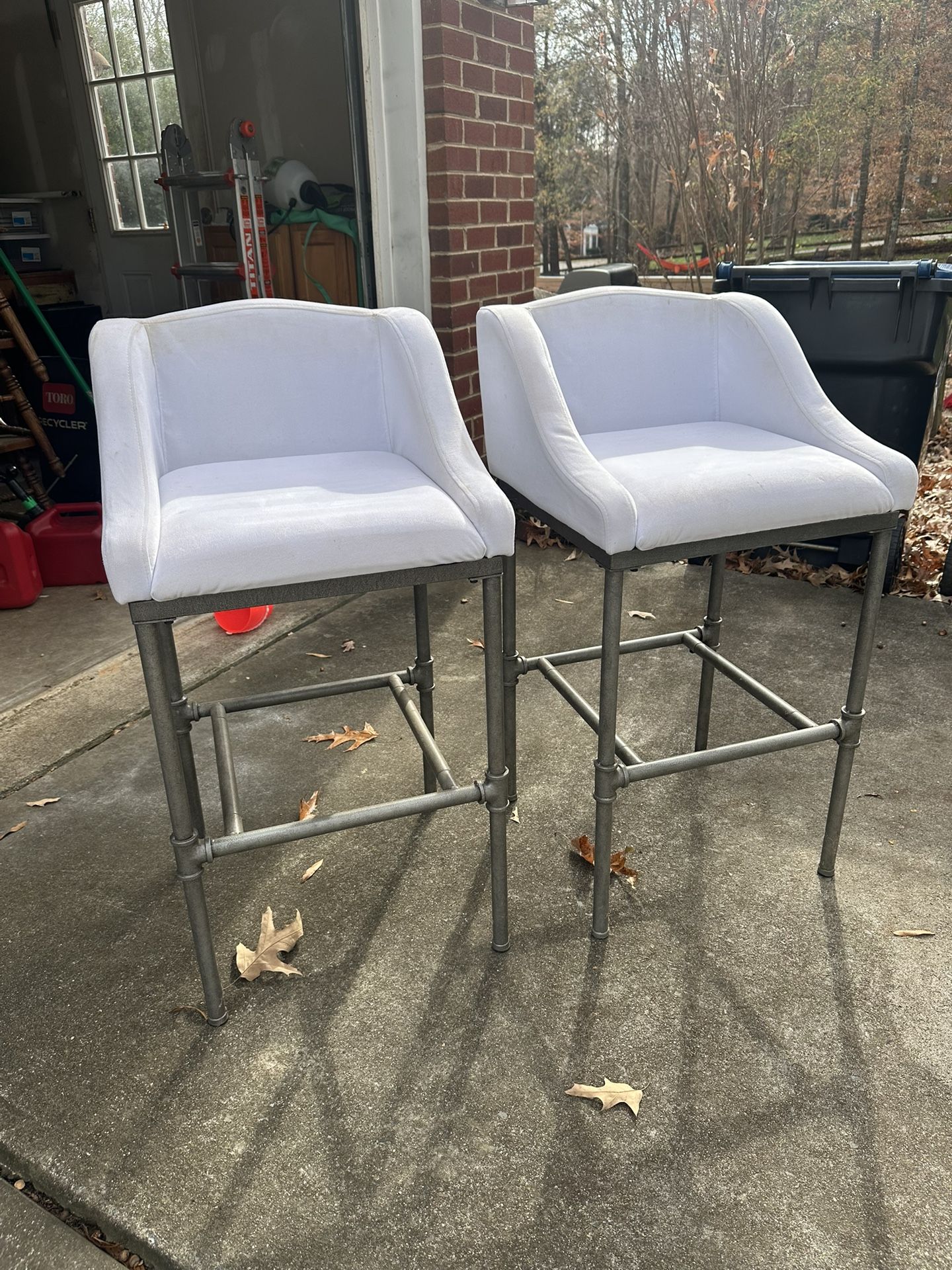 Set Of 2 Bar Stools