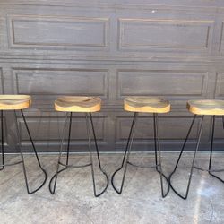 Wood Bar & Counter Stools