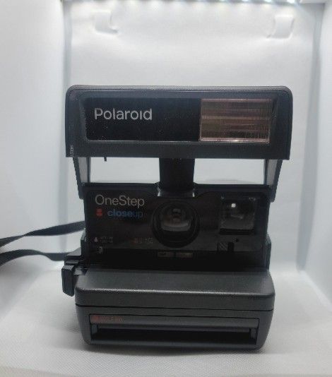 Polaroid 600 One Step Close Up Instant Camera