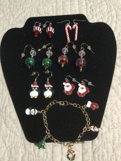 CHRISTMAS 🎄 EARRINGS AND BRACELET, NEW