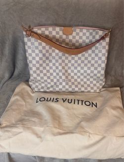 Louis Vuitton Graceful MM no longer in production