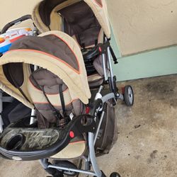 Kids Stroller  ( It's AVAILABLE)