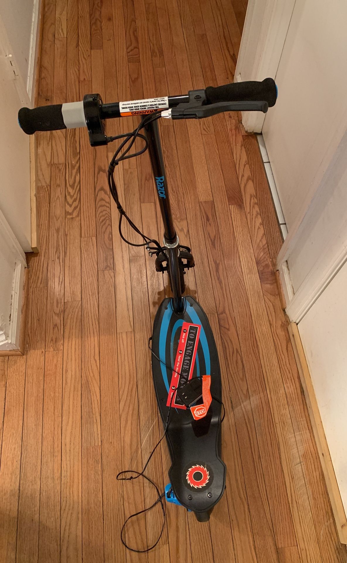 Razor Kid’s Electric (motor powered) Scooter (Like New)