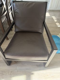 Leather lounge chair