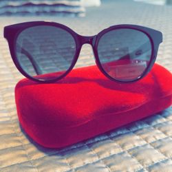 Gucci Sun Glasses And Gucci Crossbody Bag Original Both Lentes Gucci Y Bolsa Gucci  Son Originales 
