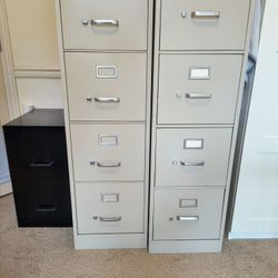 4 drawer metal file cabinets (I have 2 of them) & 2 Drawer Metal File Cabinet. Please Read Description 