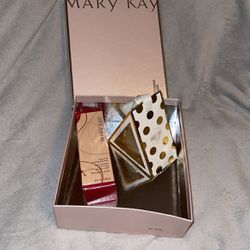 Mary Kay Gift Box With Body Lotion And Perfume Ready For A Great Inexpensive Gift 