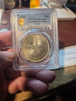 Coin  one peso from Cuba