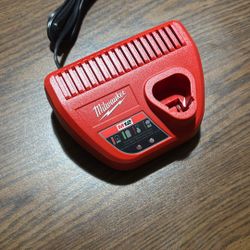 M 12 Charger 