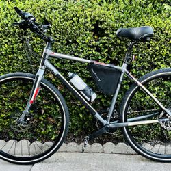 Giant Escape 1 commuter/hybrid bicycle