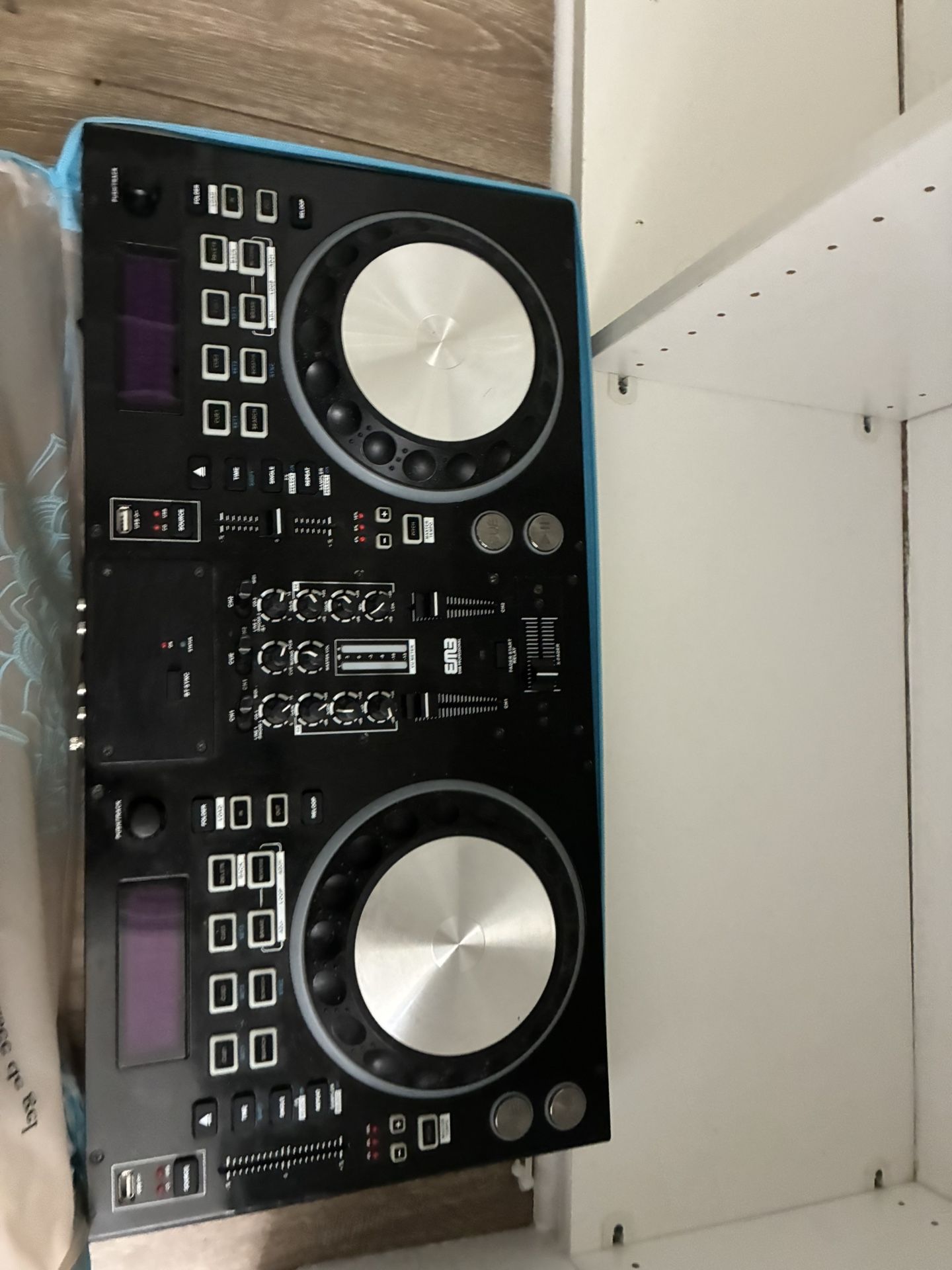 EMB Professional EB9007 DJ Mixer With Dual USB/SD/MP3/CD Player 2 Jog Wheels Scratching+Controlling
